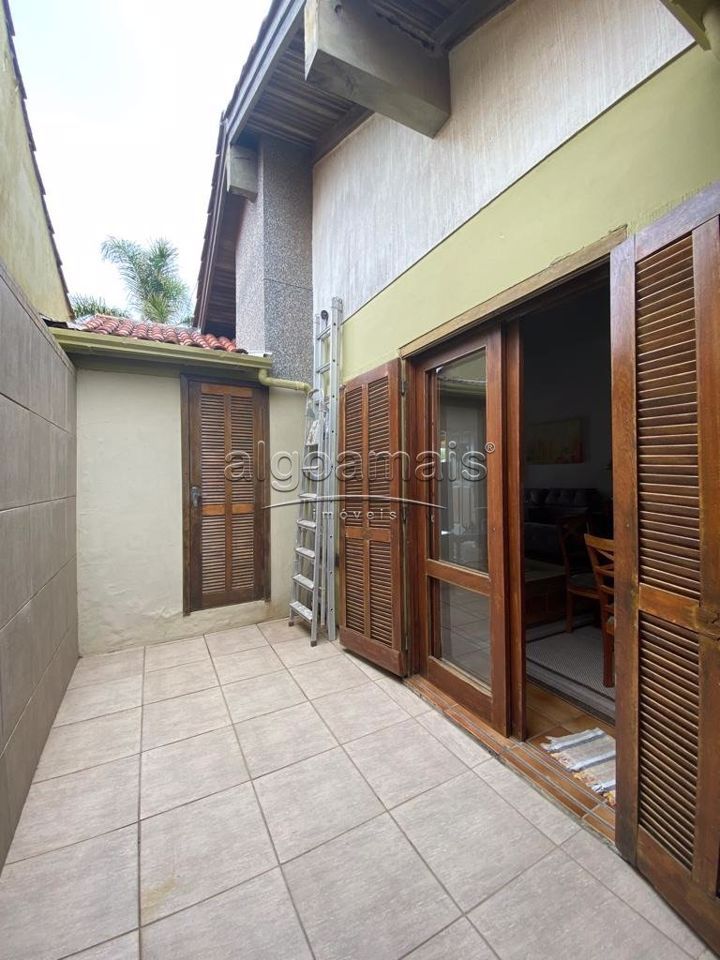 Casa à venda com 3 quartos, 250m² - Foto 12