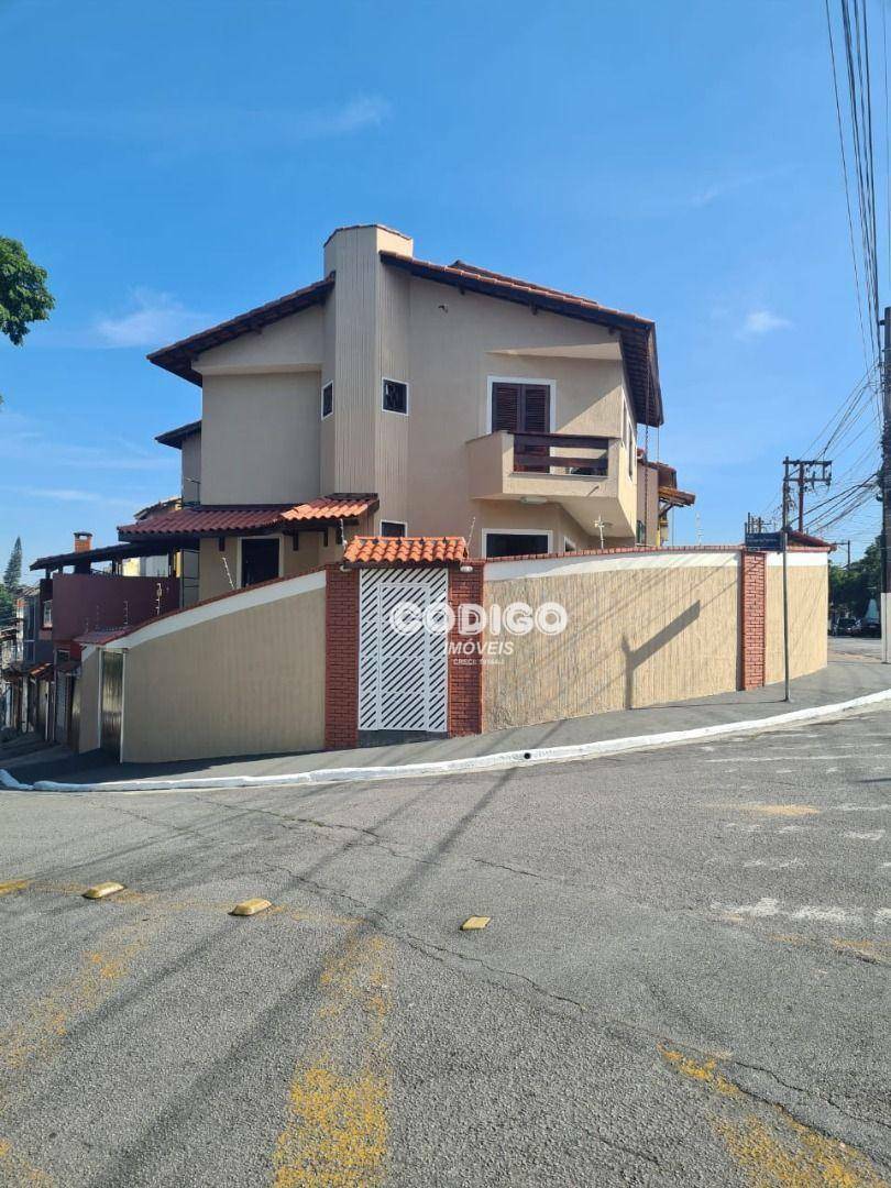 Sobrado à venda com 3 quartos, 164m² - Foto 1