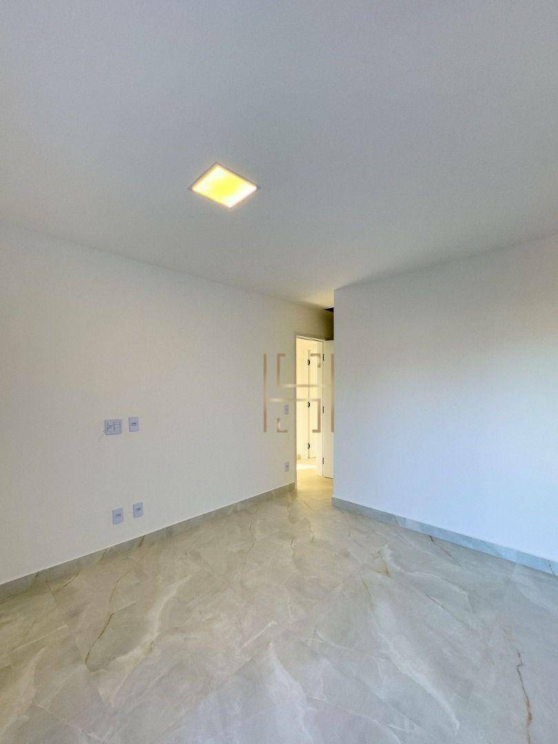 Casa à venda com 3 quartos, 125m² - Foto 13