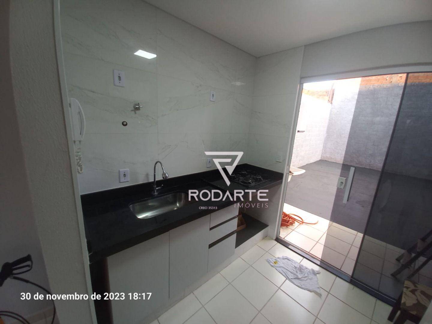 Casa à venda com 2 quartos, 70m² - Foto 17