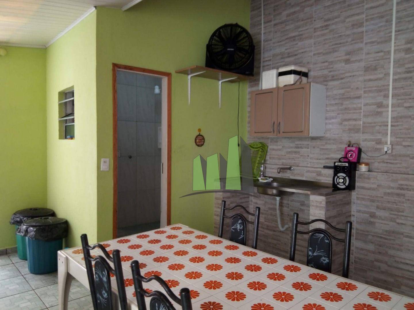 Casa à venda com 4 quartos, 170m² - Foto 4