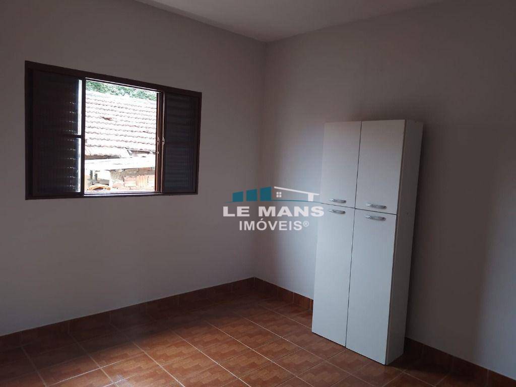 Casa à venda com 3 quartos, 87m² - Foto 11