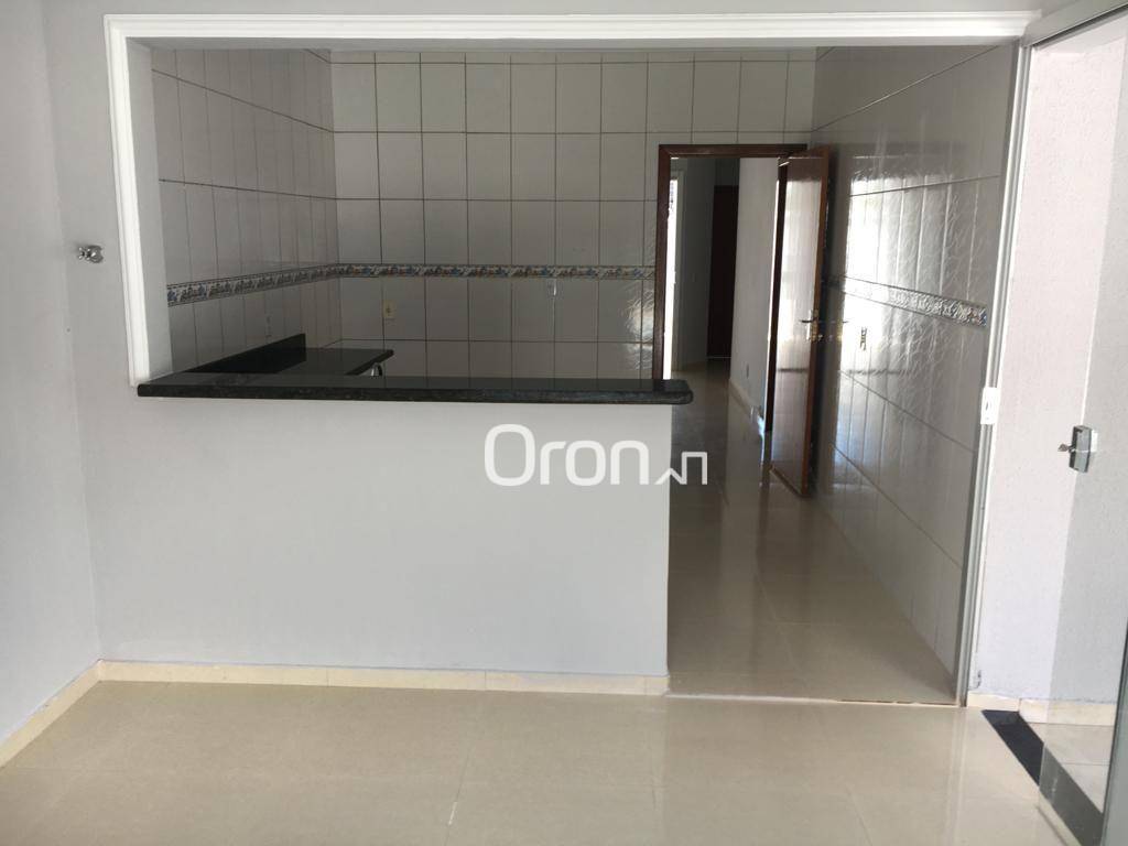 Casa à venda com 3 quartos, 172m² - Foto 2