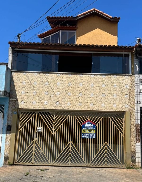 Sobrado à venda com 5 quartos, 260m² - Foto 1