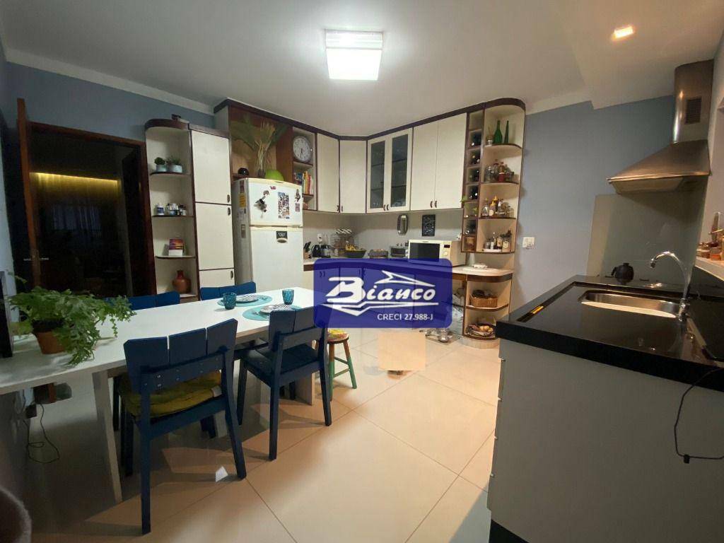 Sobrado à venda com 3 quartos, 218m² - Foto 26