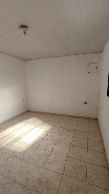 Casa para alugar com 1 quarto, 50m² - Foto 9