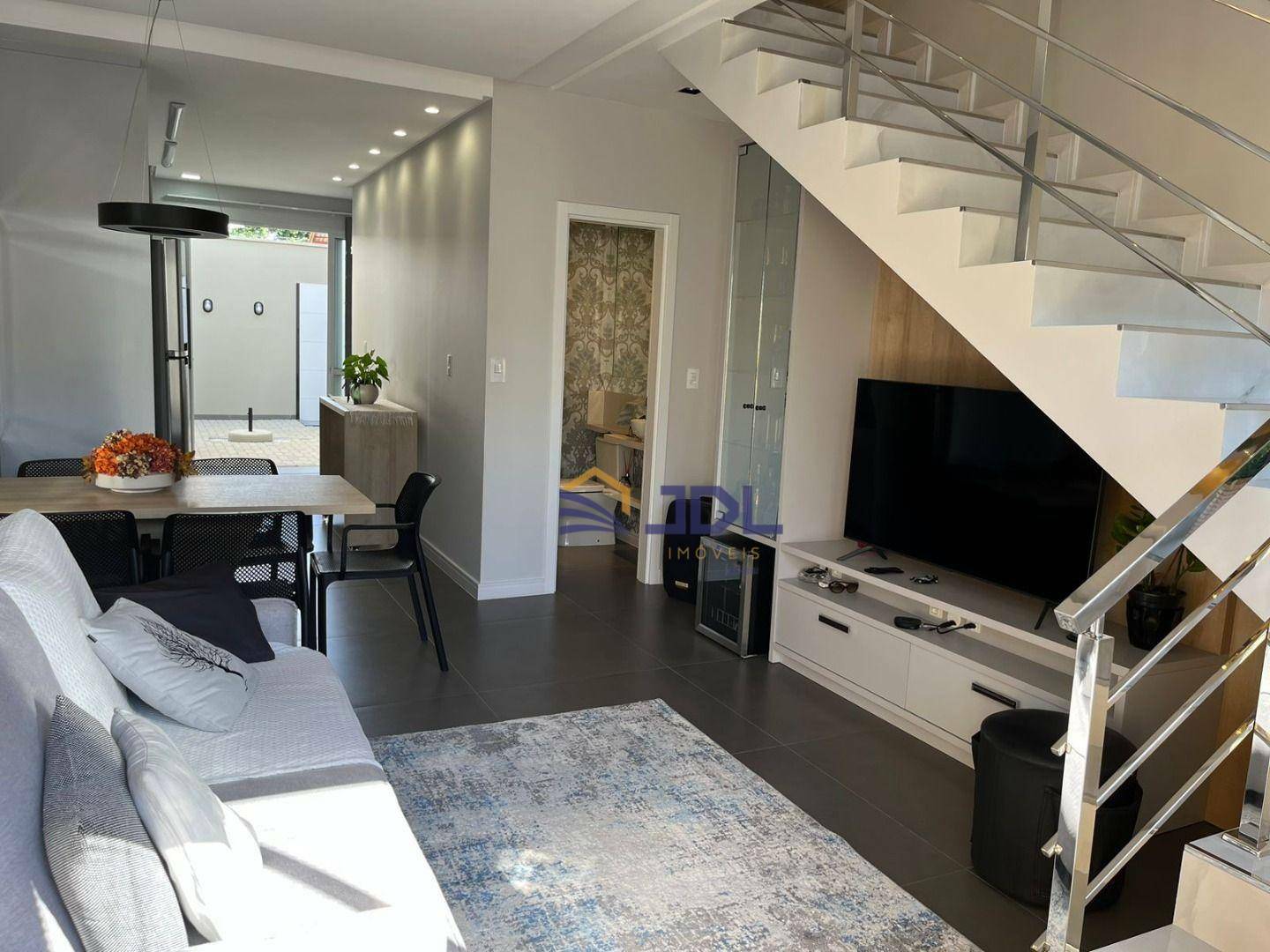 Casa à venda com 2 quartos, 85m² - Foto 4