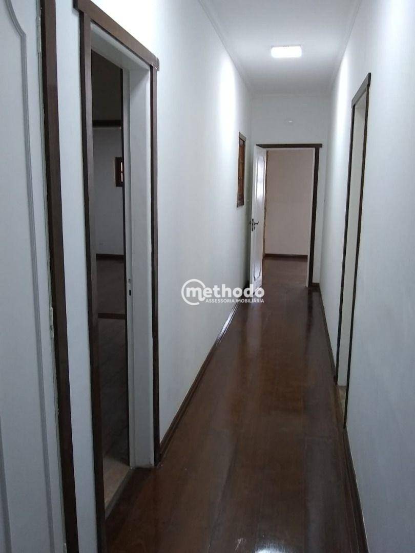 Casa à venda com 3 quartos, 220m² - Foto 11