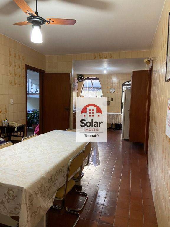 Casa à venda com 3 quartos, 450m² - Foto 4