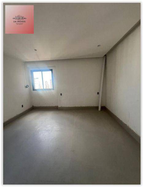 Apartamento à venda com 3 quartos, 235m² - Foto 10