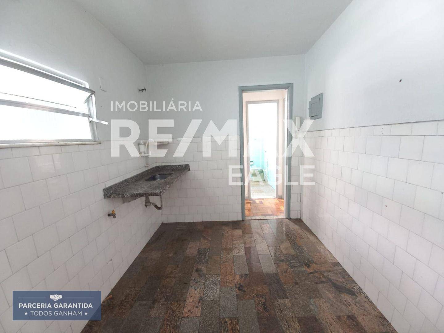 Apartamento à venda com 2 quartos, 62m² - Foto 15