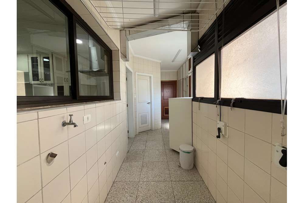 Apartamento à venda com 4 quartos, 176m² - Foto 4