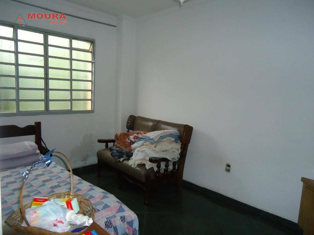 Sobrado à venda com 3 quartos, 190m² - Foto 24