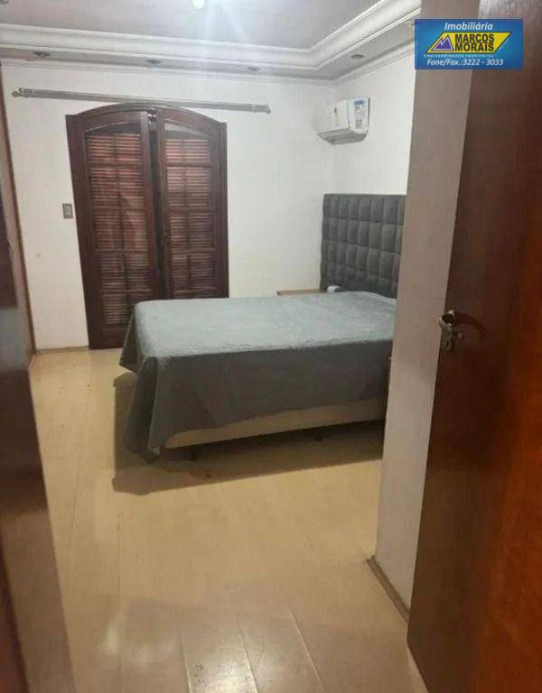 Casa para alugar com 3 quartos, 220m² - Foto 2