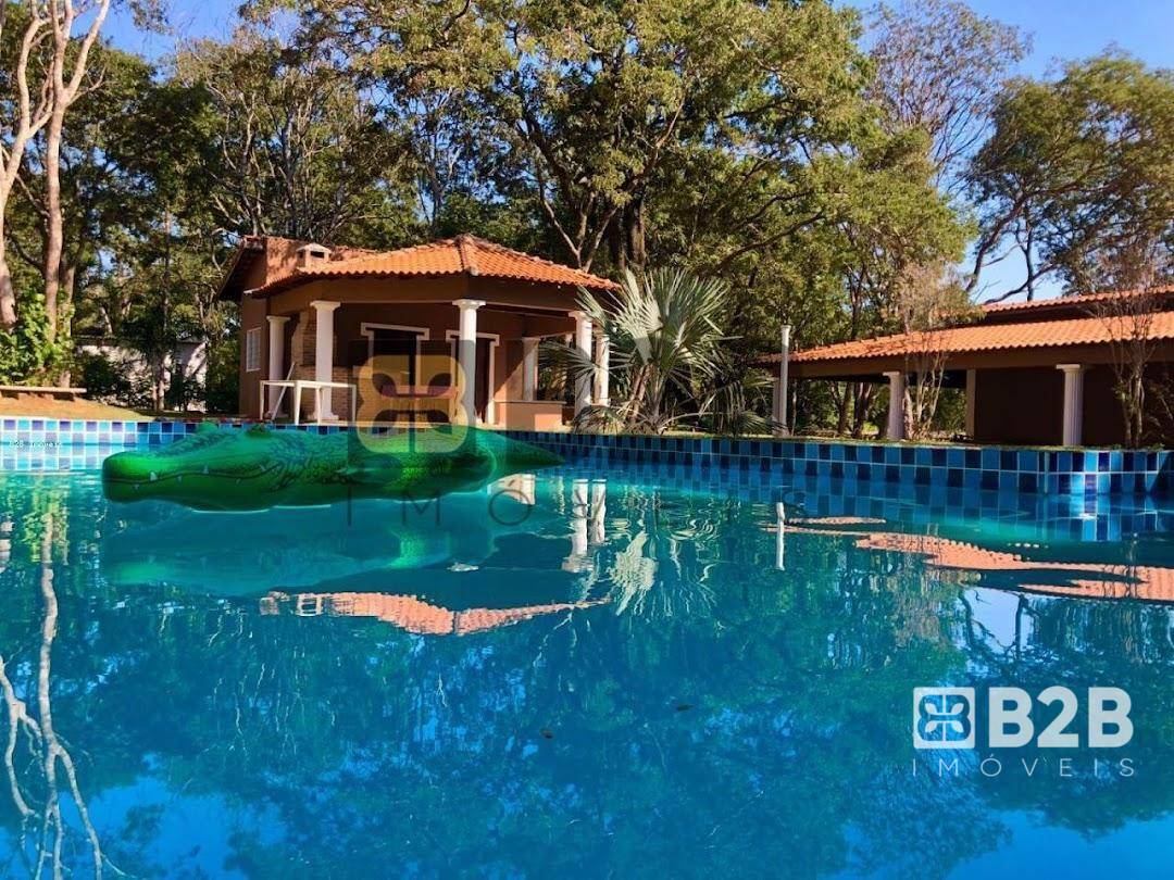 Chácara à venda com 3 quartos, 500m² - Foto 1