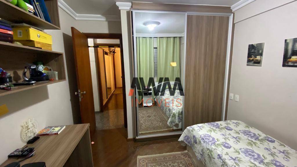 Apartamento à venda com 3 quartos, 133m² - Foto 5