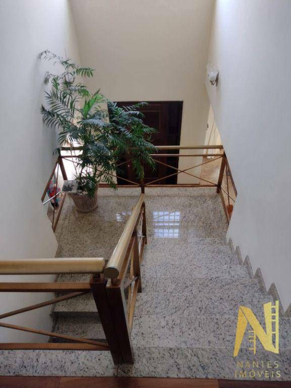 Casa à venda e aluguel com 5 quartos, 330m² - Foto 18