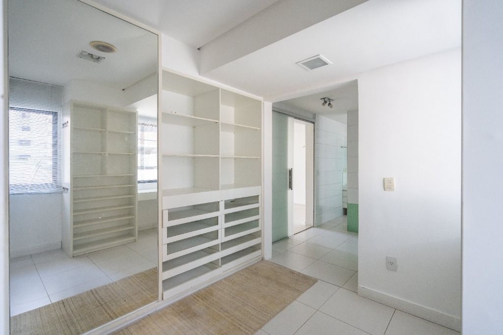 Apartamento à venda com 3 quartos, 210m² - Foto 15