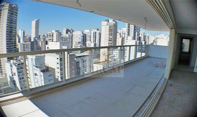 Apartamento à venda com 3 quartos, 246m² - Foto 1