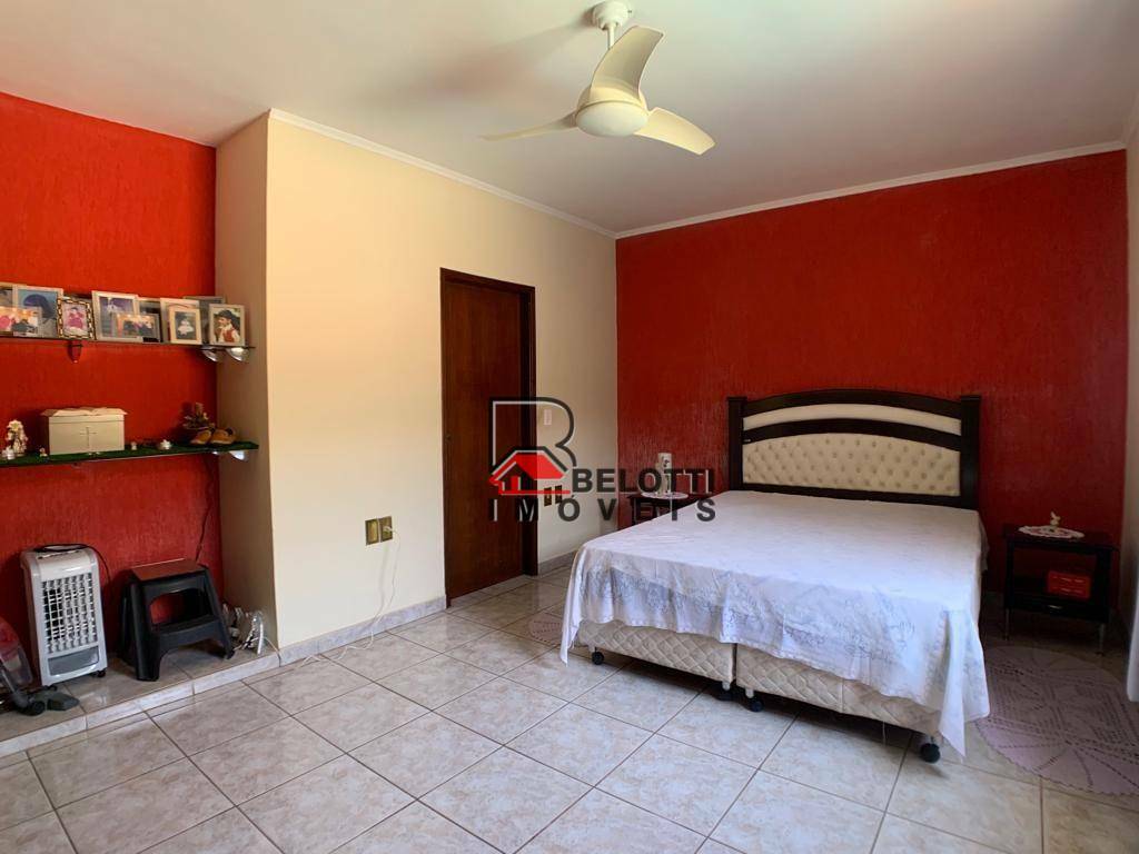 Casa à venda com 5 quartos, 300m² - Foto 6