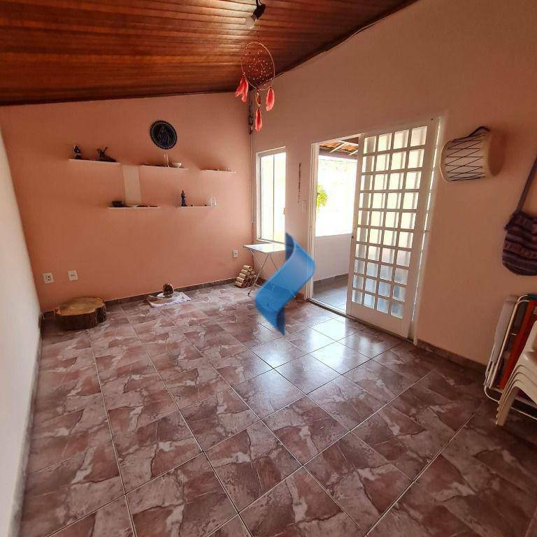 Casa à venda com 3 quartos, 150m² - Foto 4