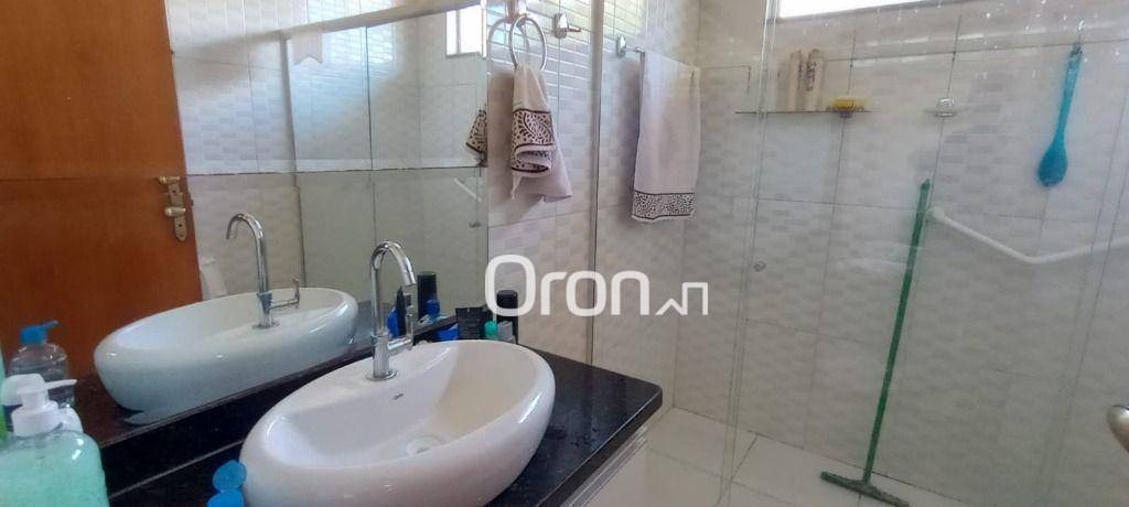 Chácara à venda com 5 quartos, 600m² - Foto 10