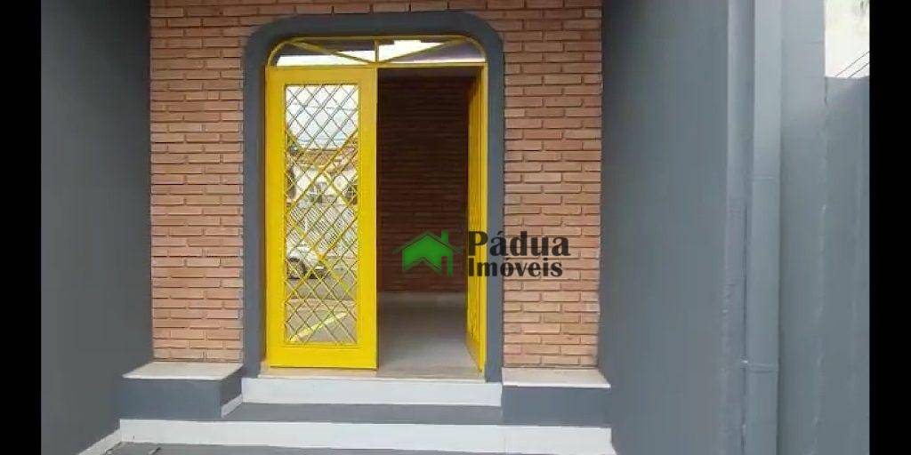 Casa à venda com 4 quartos, 226m² - Foto 2