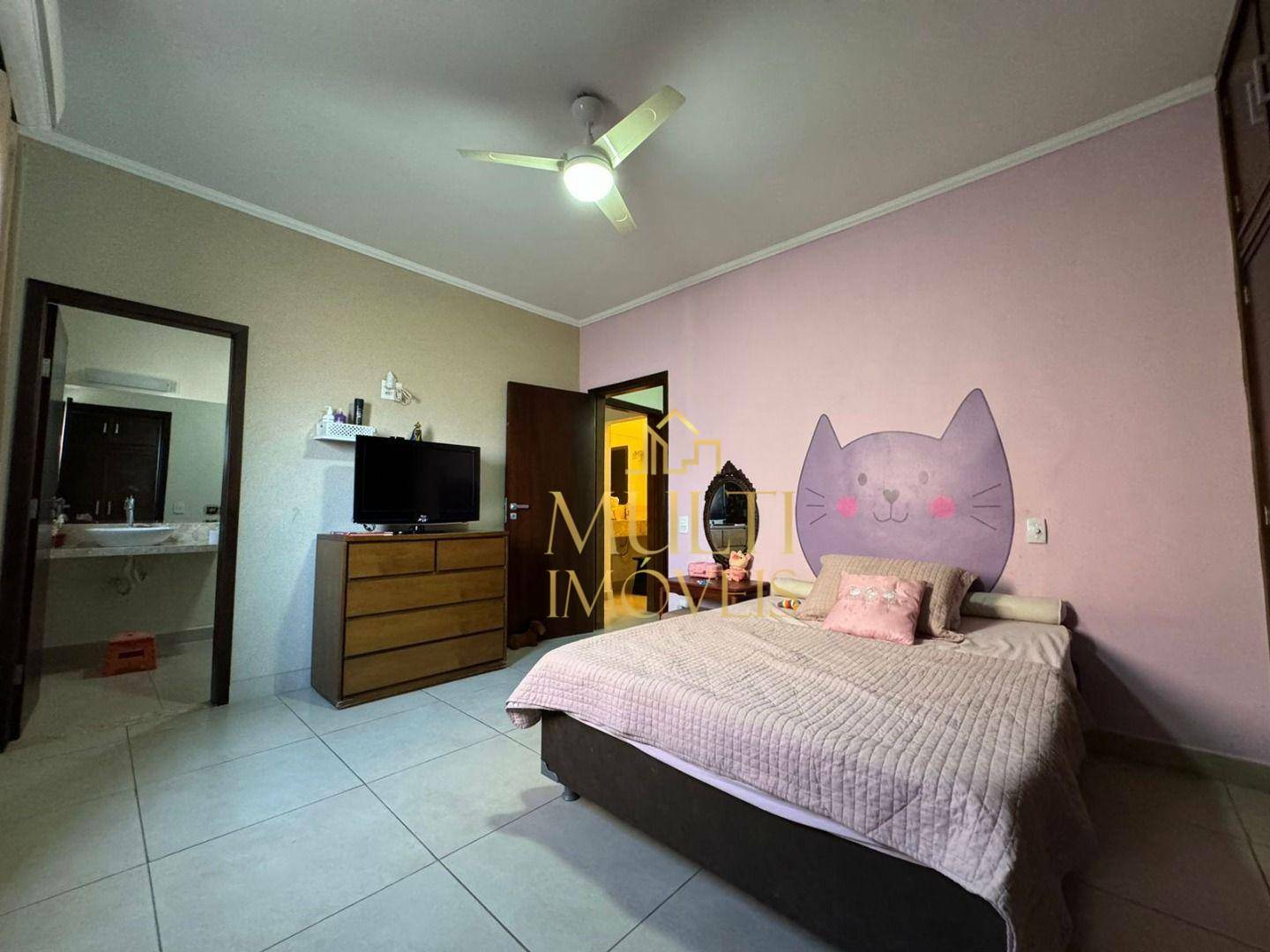 Casa à venda com 4 quartos, 300m² - Foto 8