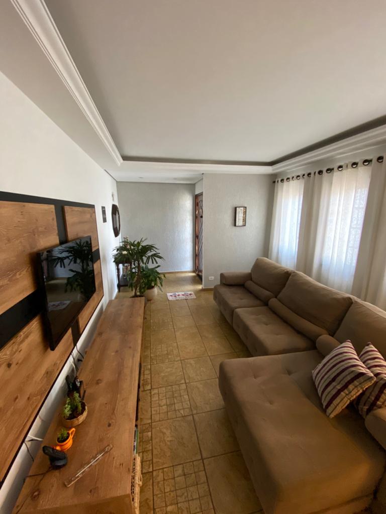 Casa à venda com 3 quartos, 100m² - Foto 1