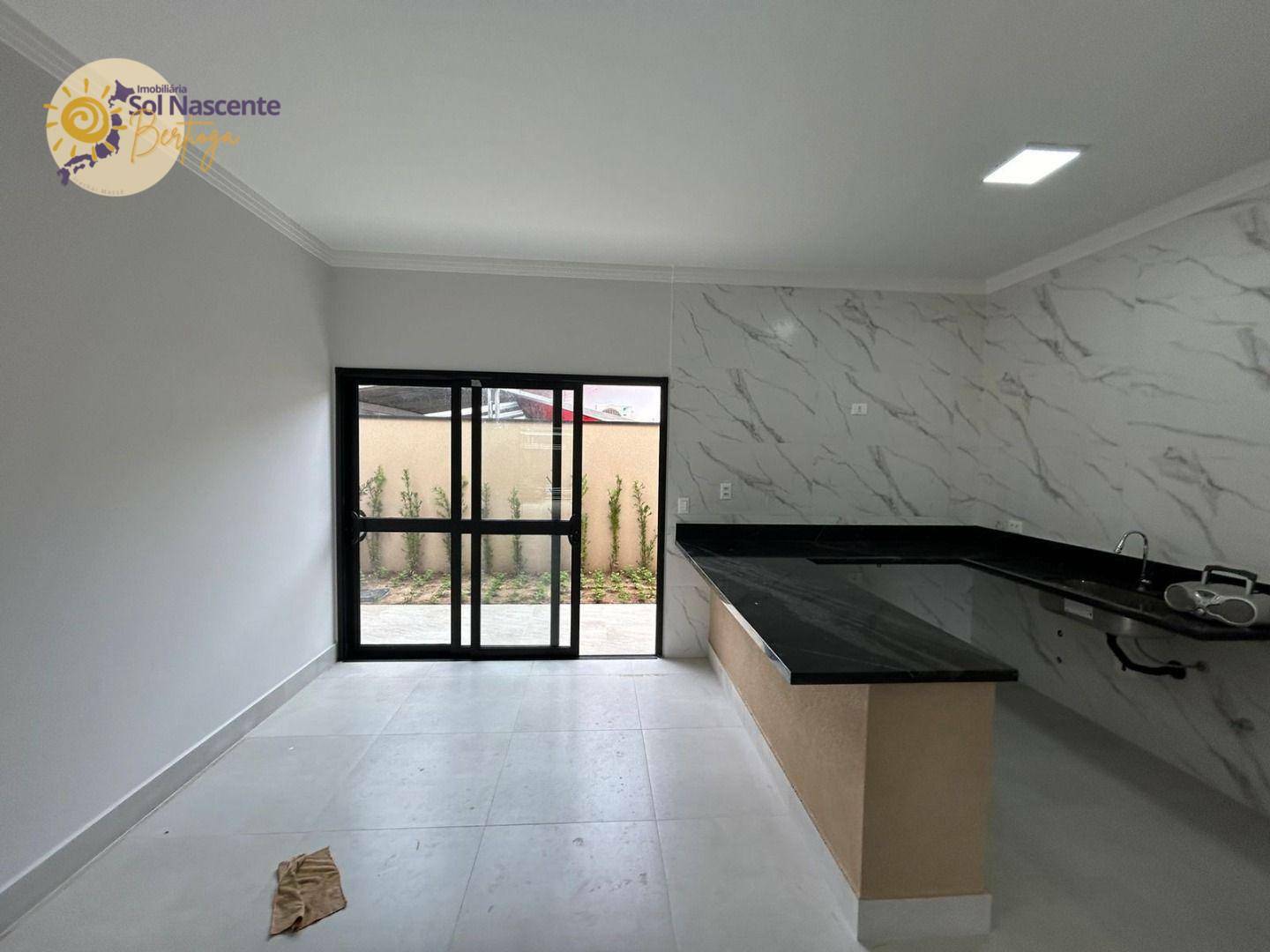 Casa à venda com 3 quartos, 105m² - Foto 8