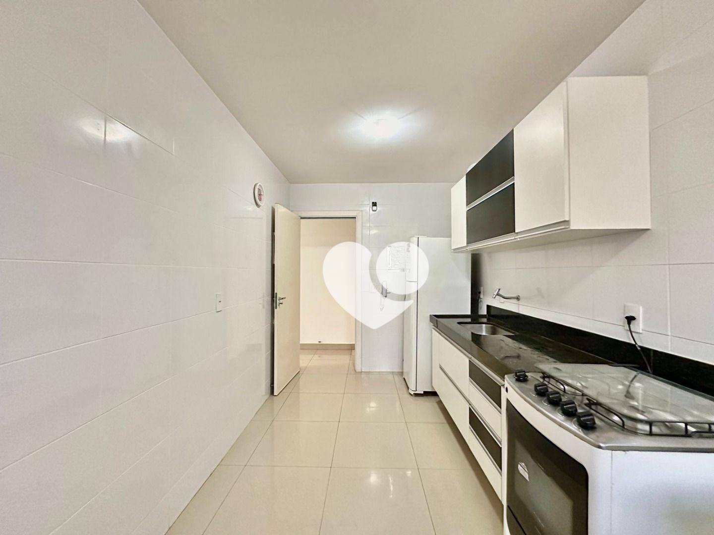 Apartamento à venda com 3 quartos, 93m² - Foto 1