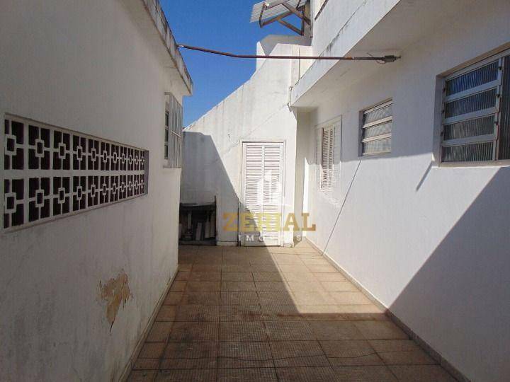 Casa à venda com 4 quartos, 300m² - Foto 34