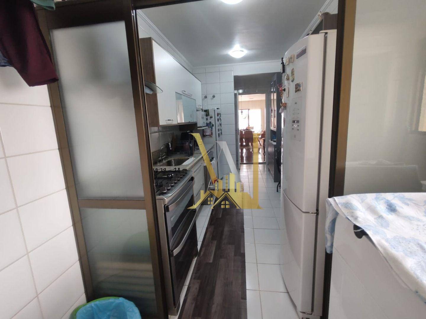 Apartamento à venda com 3 quartos, 130m² - Foto 23