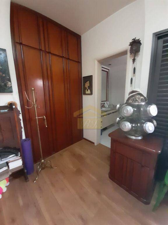 Apartamento à venda com 3 quartos, 137m² - Foto 9