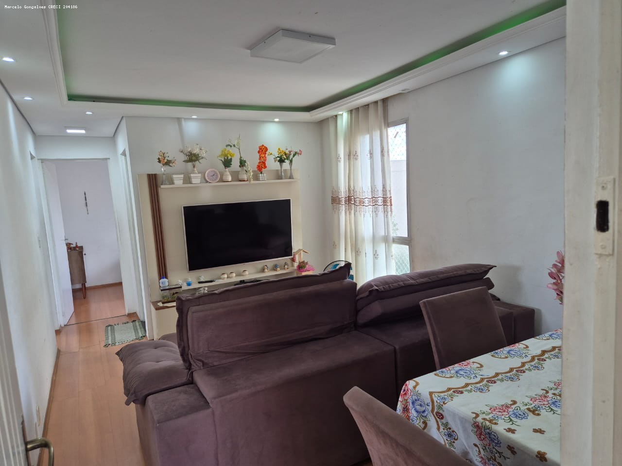 Apartamento à venda com 2 quartos, 60m² - Foto 2