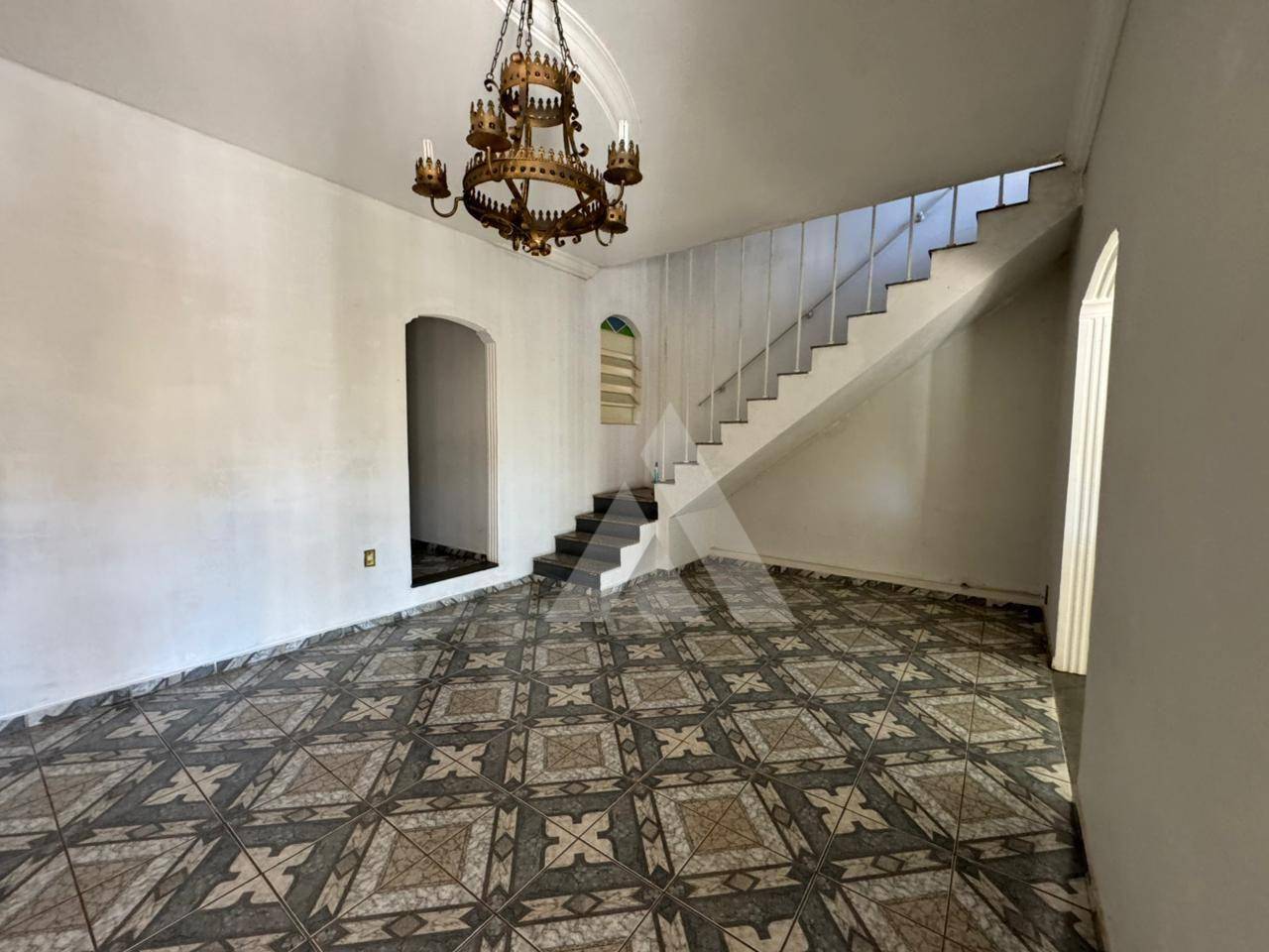 Casa, 3 quartos, 300 m² - Foto 1