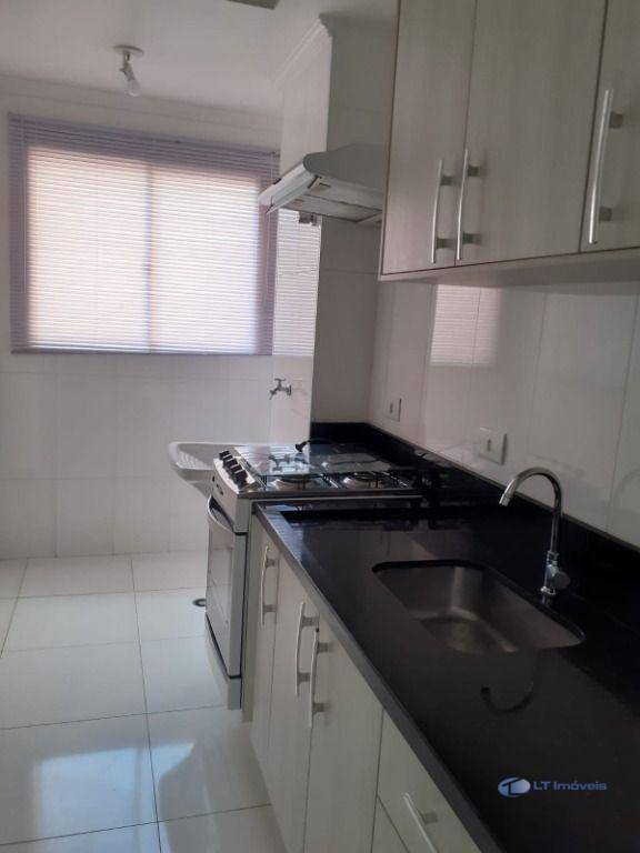 Apartamento à venda com 2 quartos, 62m² - Foto 4