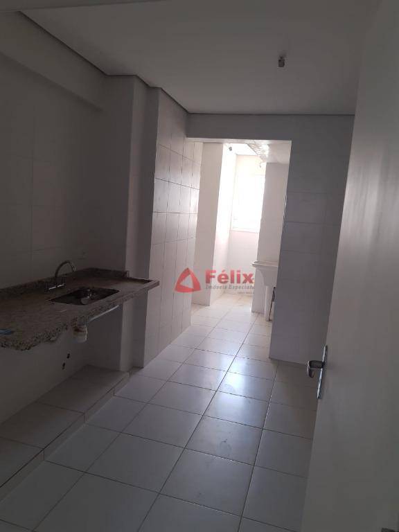 Apartamento à venda com 3 quartos, 125m² - Foto 8