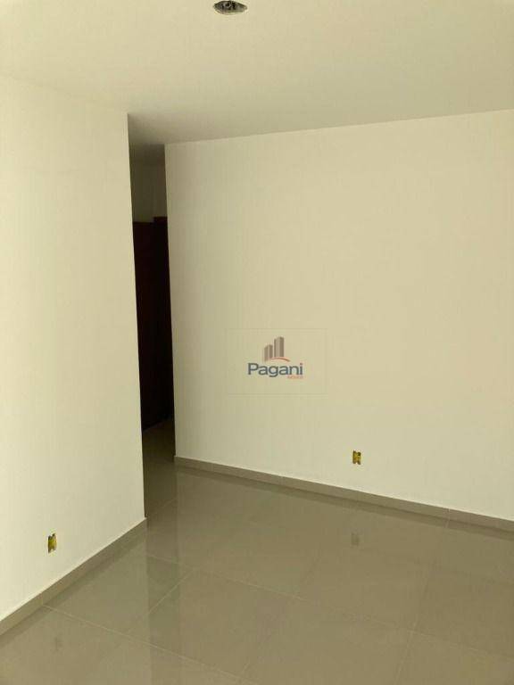 Casa à venda com 3 quartos, 100m² - Foto 9