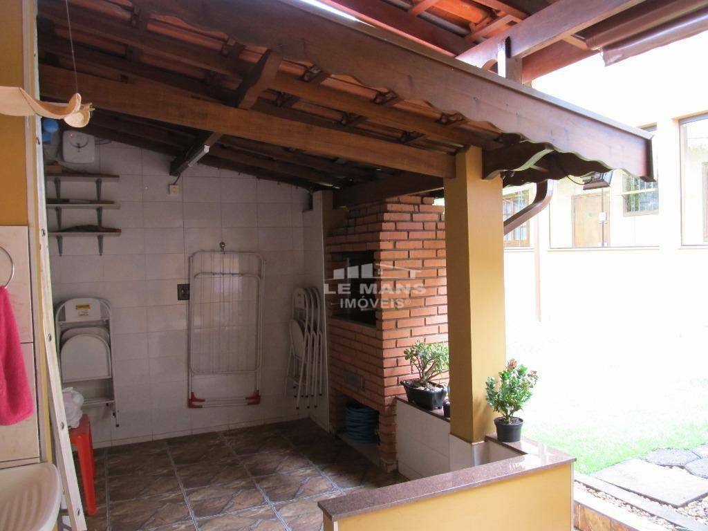 Casa à venda com 4 quartos, 380m² - Foto 17