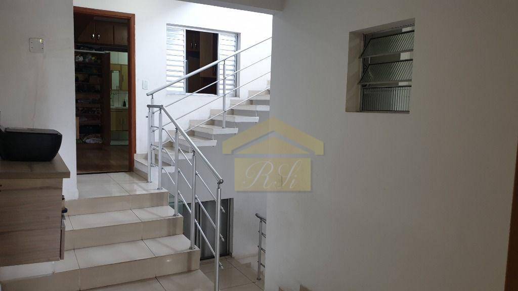 Sobrado à venda com 6 quartos, 350m² - Foto 19