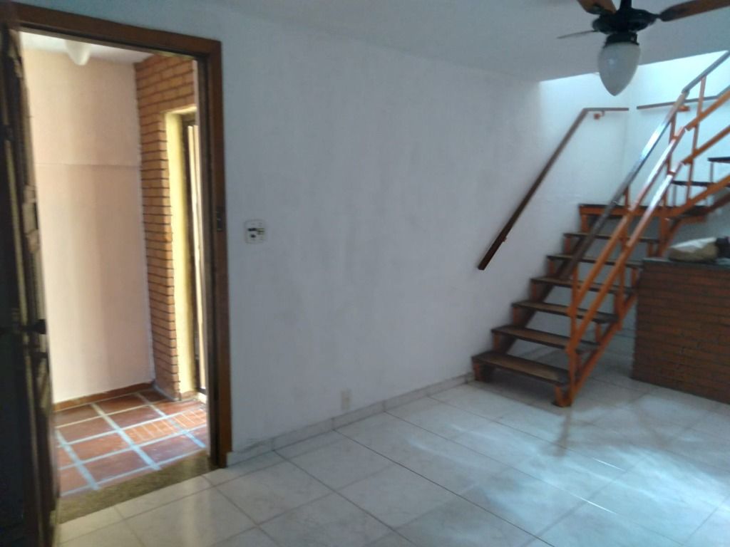 Sobrado à venda com 4 quartos, 120m² - Foto 32