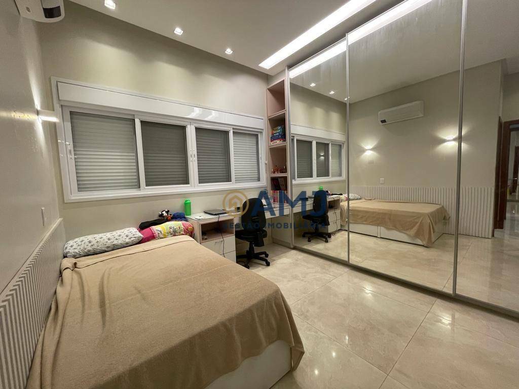 Casa de Condomínio à venda com 4 quartos, 240m² - Foto 19