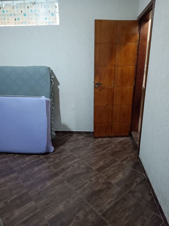 Casa à venda com 3 quartos, 200m² - Foto 35