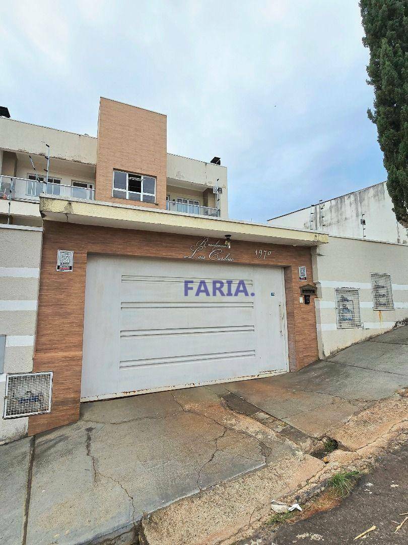 Apartamento à venda com 2 quartos, 77m² - Foto 1