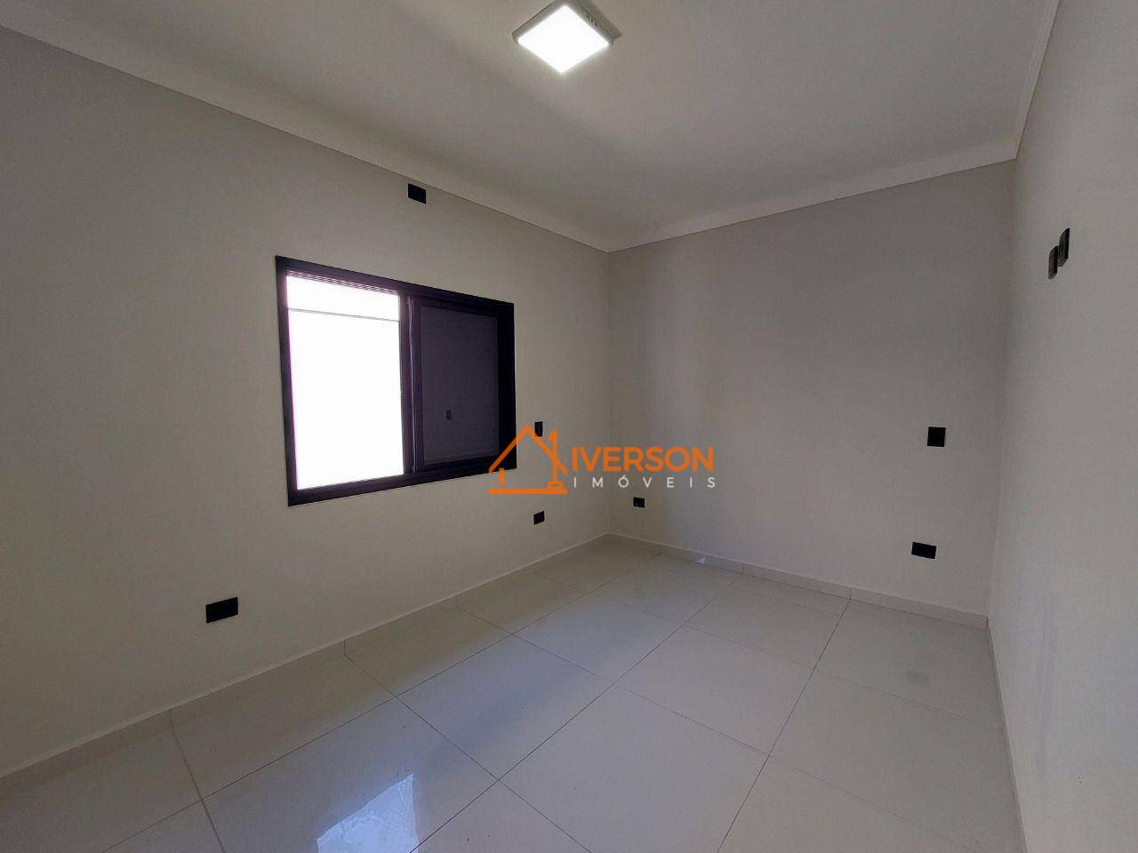 Casa à venda com 4 quartos, 184m² - Foto 12