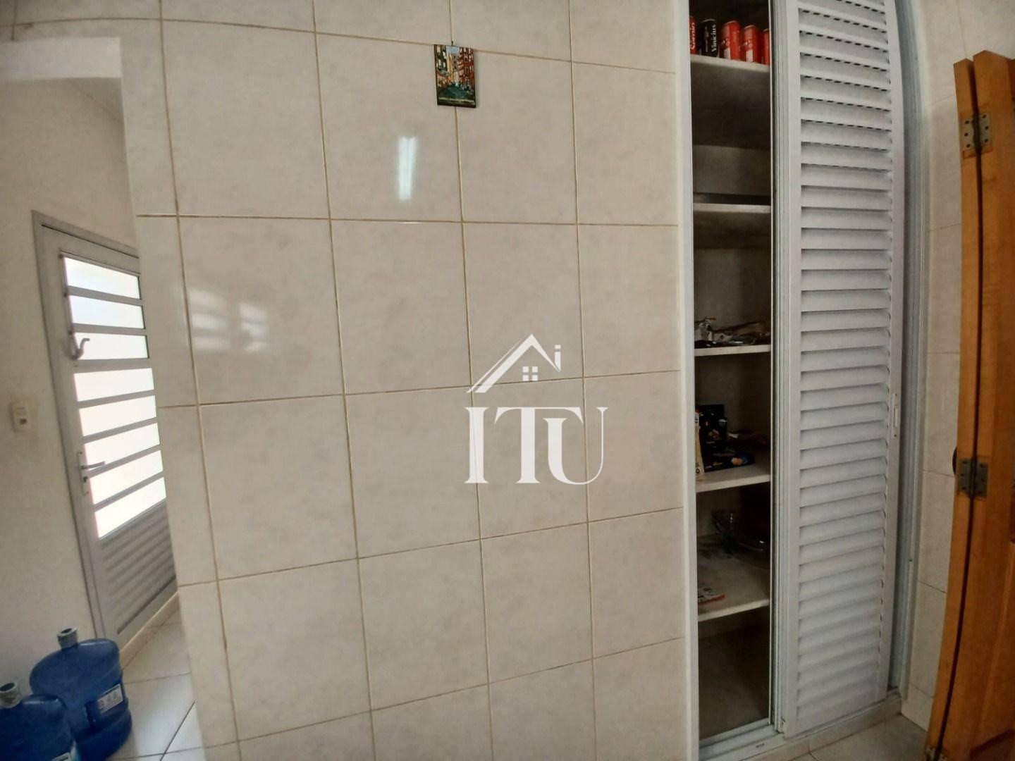 Casa à venda com 5 quartos, 300m² - Foto 17