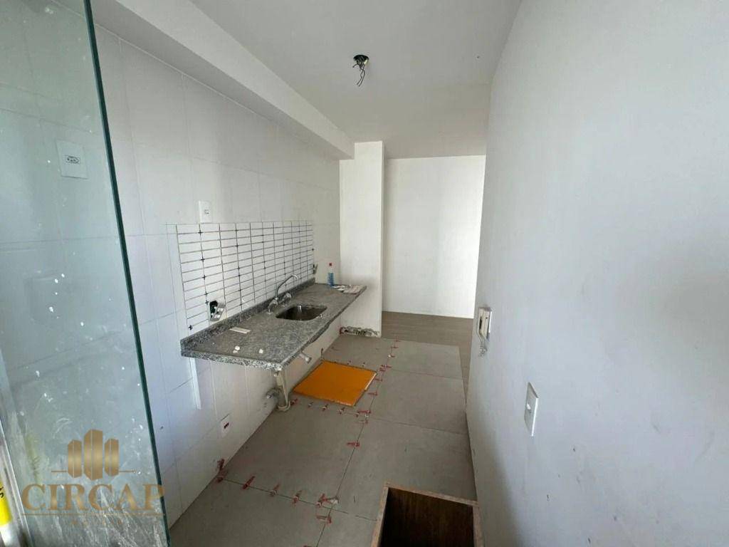 Apartamento à venda com 2 quartos, 60m² - Foto 4