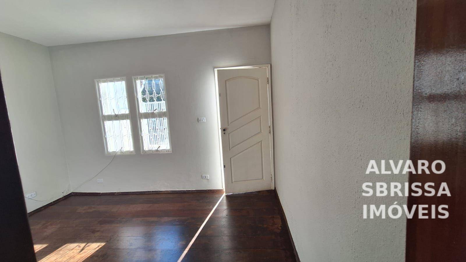 Casa para alugar com 3 quartos, 100m² - Foto 4