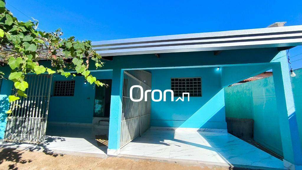 Casa à venda com 4 quartos, 185m² - Foto 1